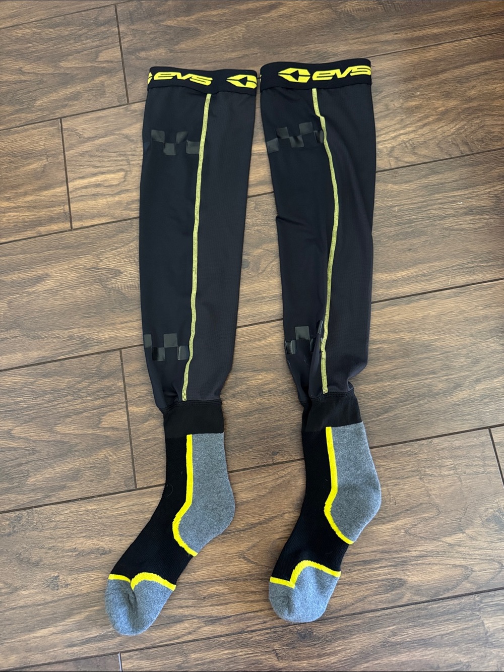 New without tags! EVS Sports Fusion Black & Yellow Compression Socks - S/M